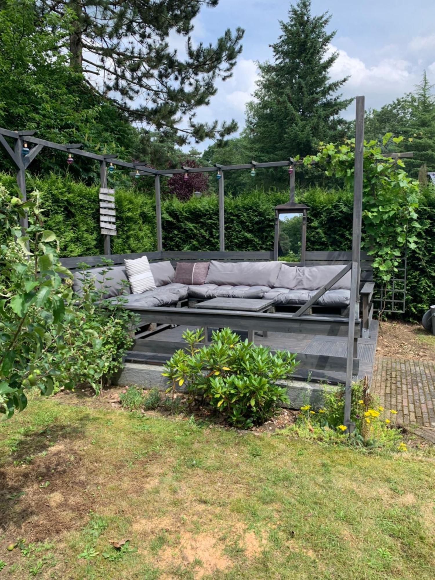 Dubbele Chalet Op Recreatiepark Topparken Op De Veluwe In Beekbergen Met Grote Vrije Tuin En Eigen Parkeerplaats Cameră foto